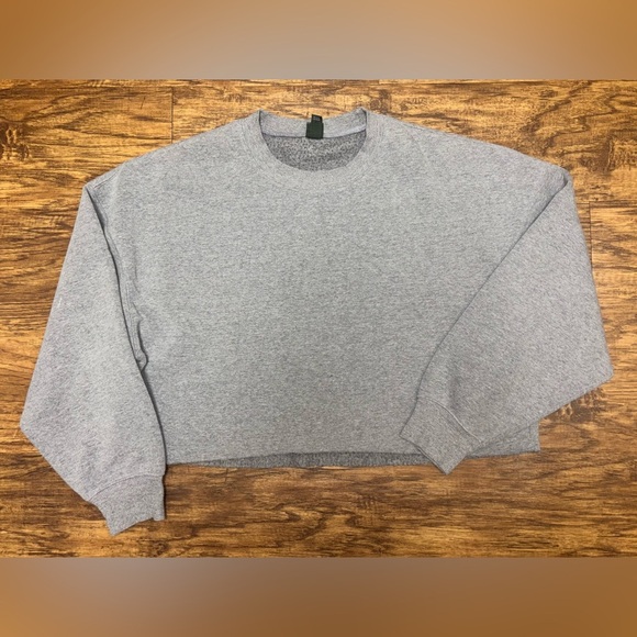 wild fable Tops - Wild Fable Cropped Sweatshirt Size Large